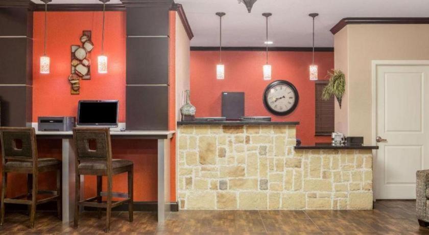 Super 8 By Wyndham Mansfield La Exterior foto